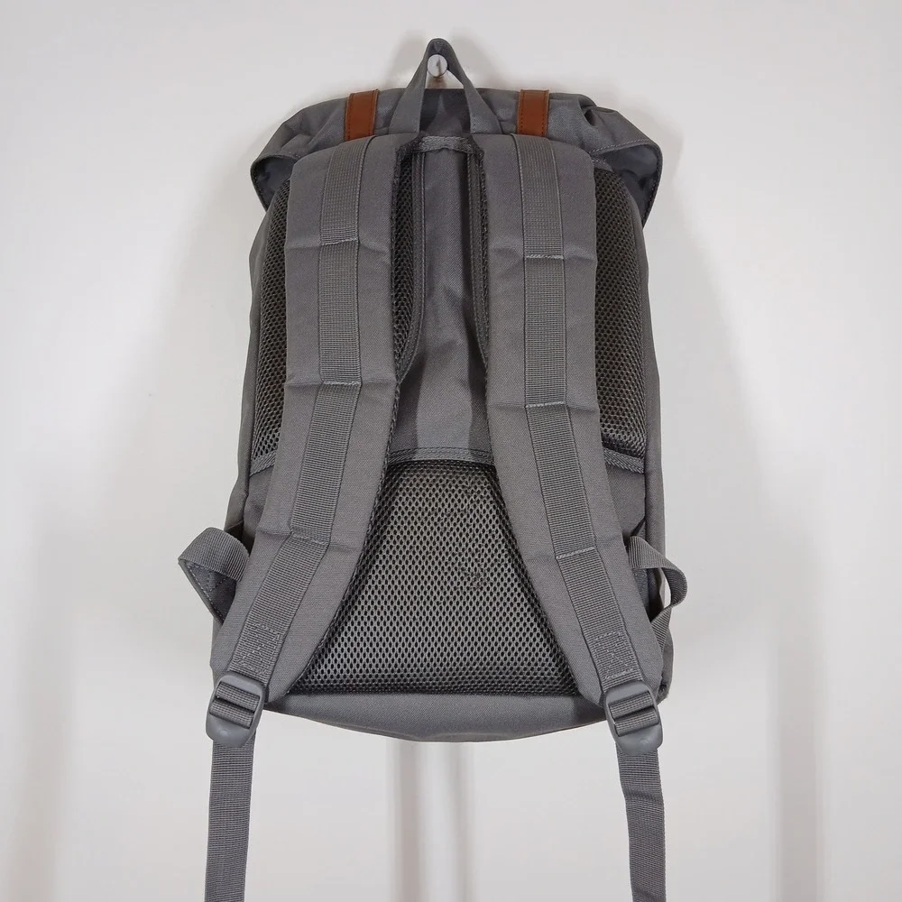 Herschel Supply Co. pre owned